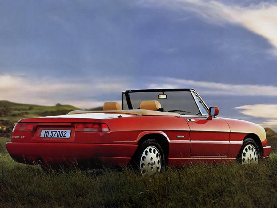  Alfa Romeo Spider 2.0 (115.A1) 1990 года  (фото 13 из 35)